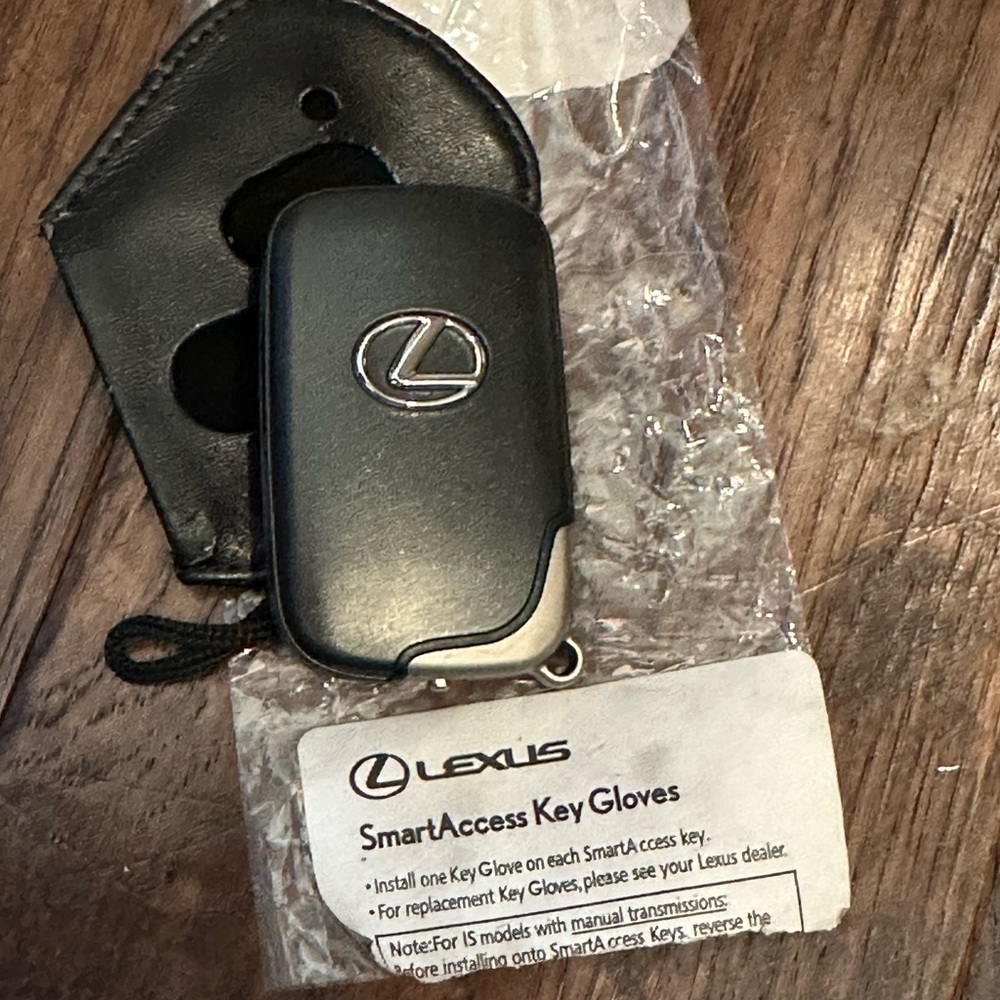Lexus Smart Key - Picture 3 of 3
